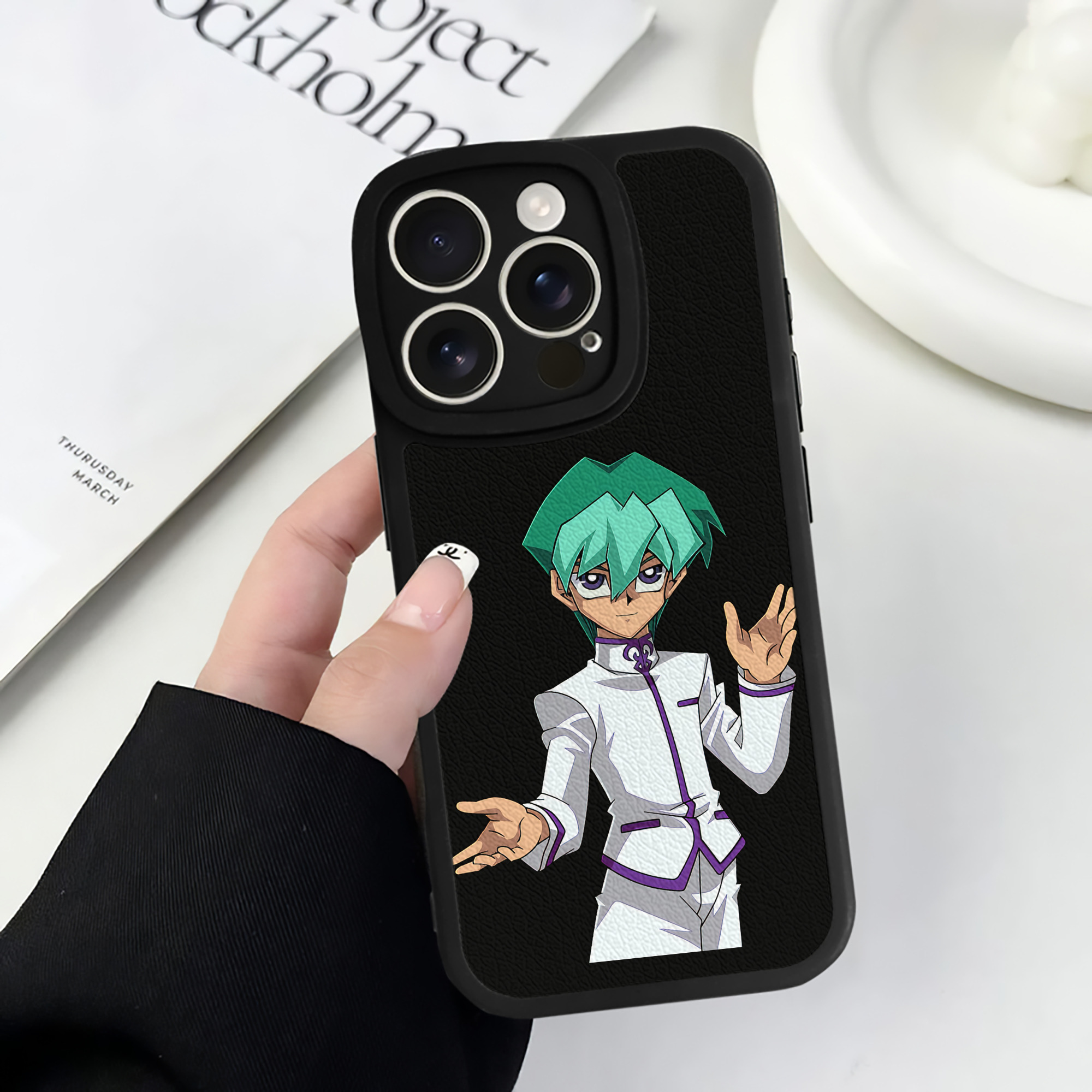 遊☆戯☆王 Yu-Gi-Oh! 【iPhone 16シリーズ対応】シリコンスマホケース（レザー調） 材質：シリコン